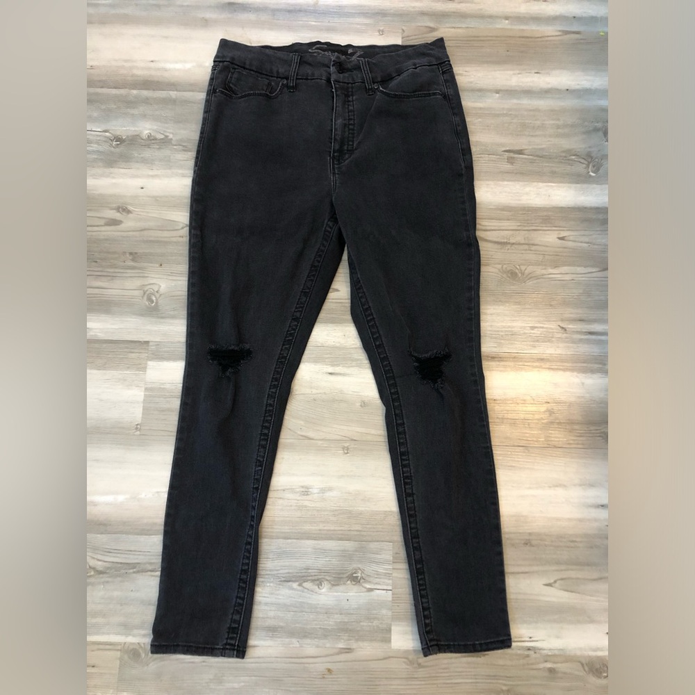 Seven 7 Faded Black Tummyless Jeans Lightly Distressed Highrise Skinny Size 14